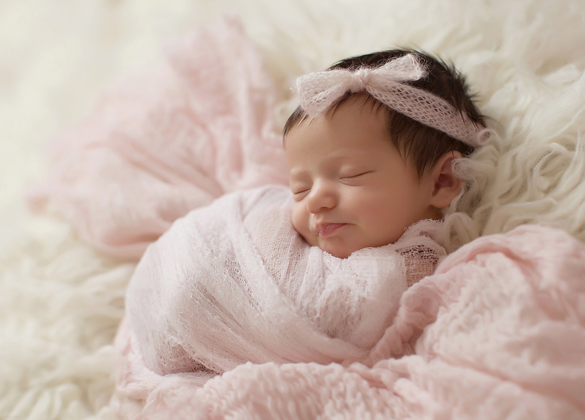 newborn and baby photographer